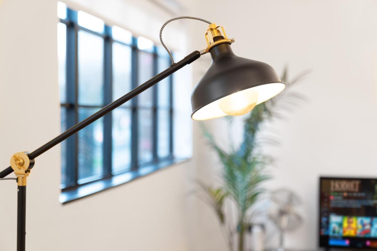Haus Lofts - Luxury Suite - Parking - Smart Tv - Wifi Birmingham Luaran gambar